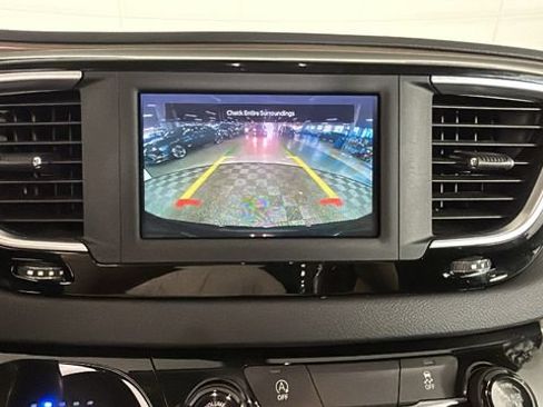 Used 2022 Chrysler Voyager LX FWD image 24
