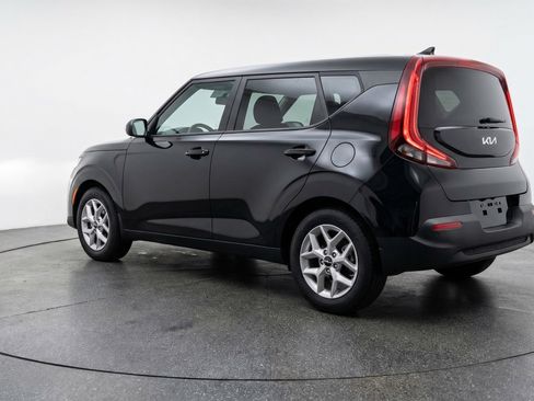 Used 2025 Kia Soul LX w/ LX Technology Package image 6