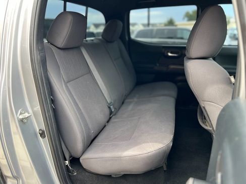 Used 2018 Toyota Tacoma TRD Off-Road AWD/4WD image 24