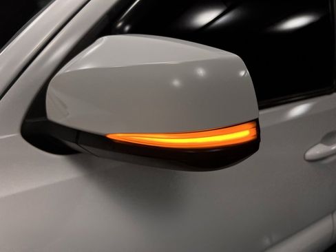 Used 2022 Toyota Tacoma TRD Off-Road image 24