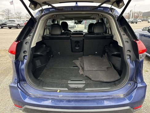 Used 2017 Nissan Rogue SL w/ SL Premium Package image 21