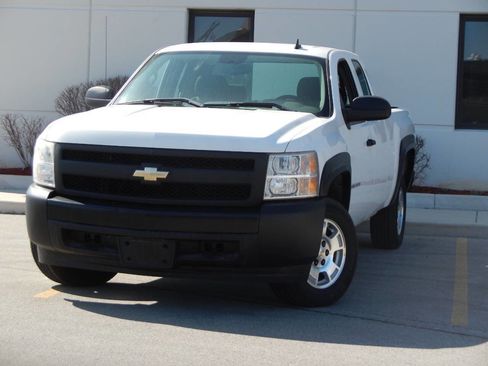 Used 2007 Chevrolet Silverado 1500 W/T image 3