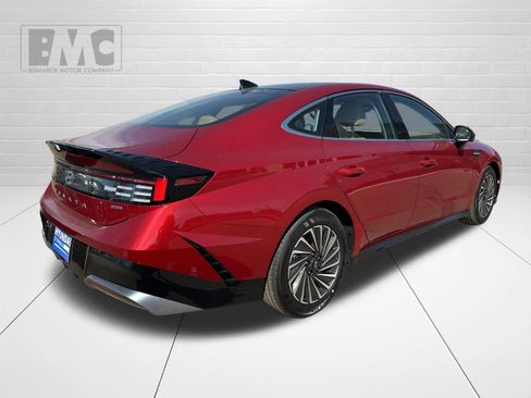 New 2026 Hyundai Sonata Limited image 3