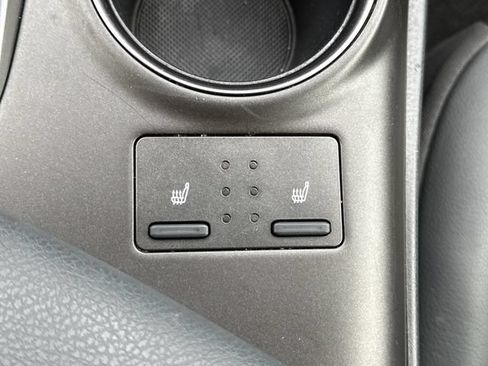 Used 2023 Toyota Camry SE w/ Cold Weather Package AWD/4WD image 31