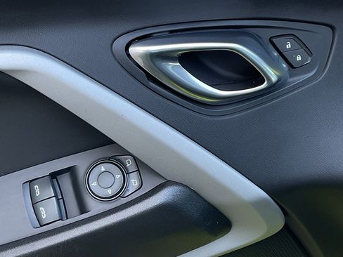 Used 2019 Chevrolet Camaro LT w/ RS Package image 13