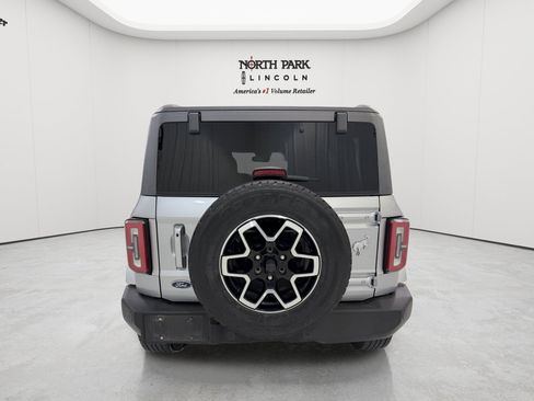 Used 2024 Ford Bronco Outer Banks AWD/4WD image 4