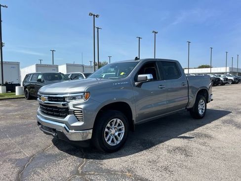 Used 2023 Chevrolet Silverado 1500 LT AWD/4WD image 7