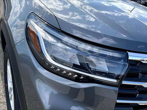 New 2026 Ford Explorer Active AWD/4WD image 34