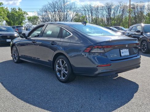 Used 2023 Honda Accord EX image 4