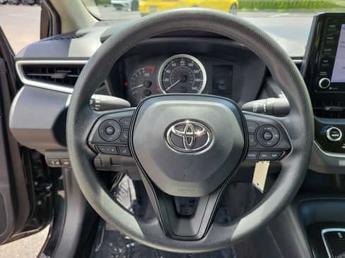 Used 2022 Toyota Corolla LE FWD image 25
