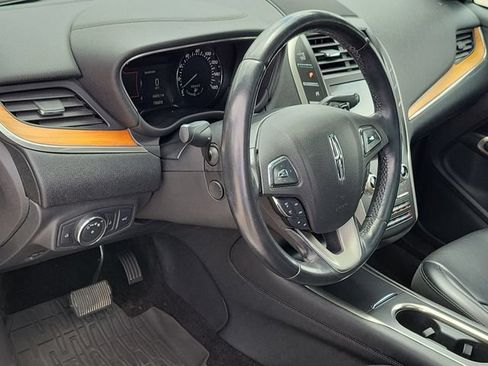 Used 2017 Lincoln MKC Reserve w/ Lincoln MKC Climate Package AWD/4WD image 8