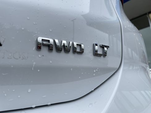 Used 2023 Chevrolet Equinox LT image 12