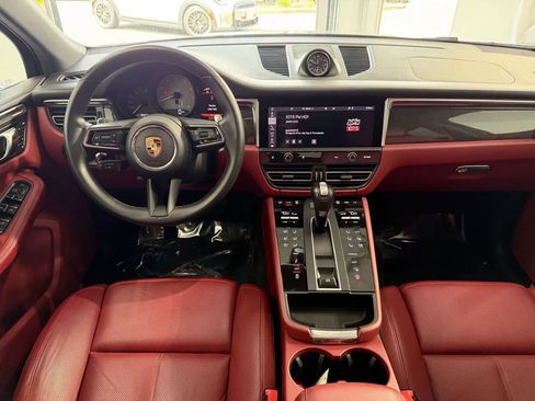 Used 2022 Porsche Macan S AWD/4WD image 11