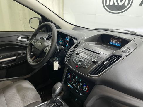 Used 2018 Ford Escape SE FWD image 18