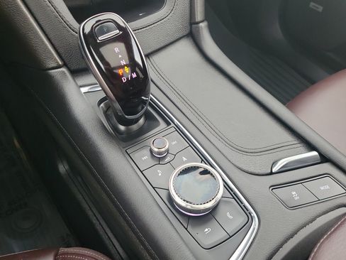 Certified 2024 Cadillac XT6 Premium Luxury AWD/4WD image 25