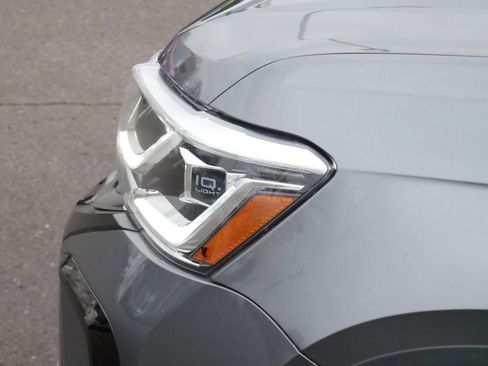 Certified 2022 Volkswagen Taos SEL image 16