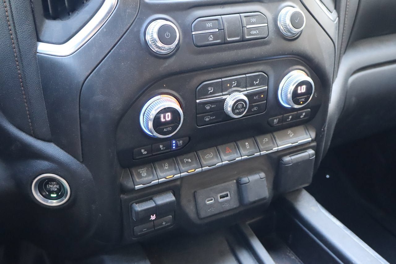 Used 2023 GMC Sierra 3500 AT4 w/ AT4 Premium Plus Package AWD/4WD image 26