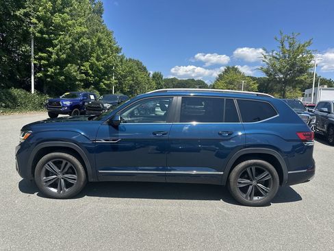 Used 2022 Volkswagen Atlas SEL R-Line AWD/4WD image 2