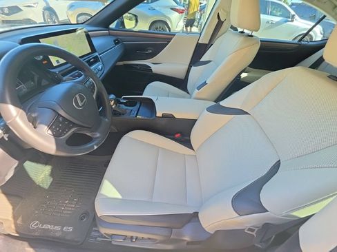 Used 2024 Lexus ES 350 w/ Premium Package FWD image 11