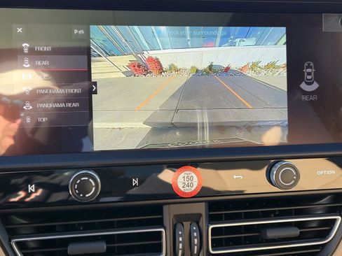 Certified 2025 Porsche Macan image 25