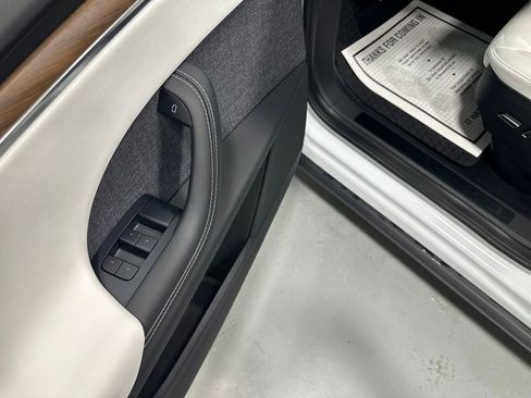 Used 2022 Tesla Model X AWD/4WD image 9