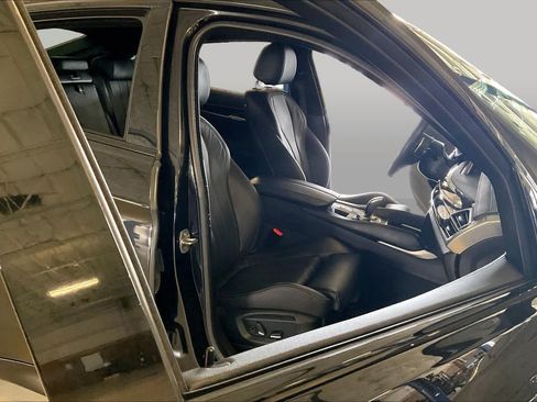 Used 2018 BMW X6 sDrive35i w/ M Sport Package RWD image 8