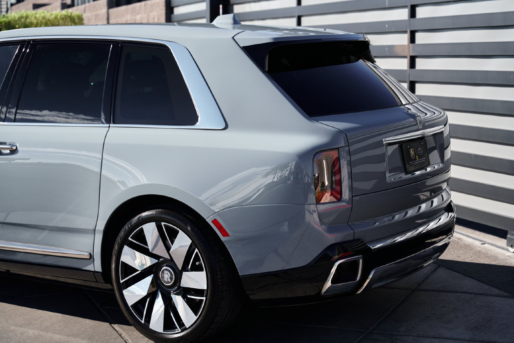 Used 2025 Rolls-Royce Cullinan AWD/4WD image 9
