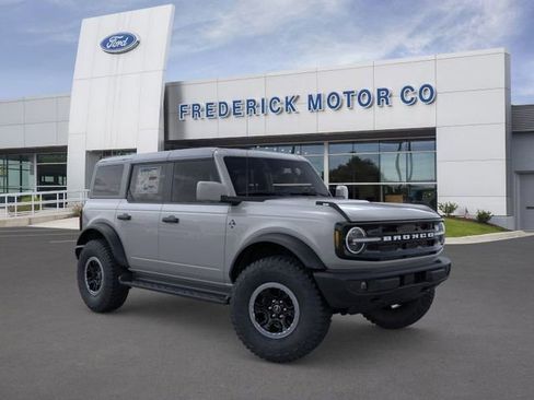 New 2026 Ford Bronco Outer Banks w/ Sasquatch Package image 7