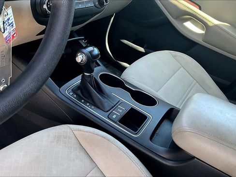 Used 2017 Kia Sorento AWD image 16