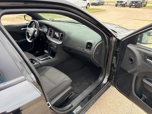 Used 2022 Dodge Charger SXT w/ Blacktop Package RWD image 14