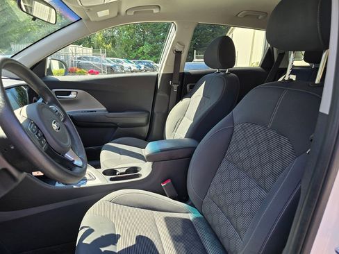 Certified 2021 Kia Niro LX FWD image 12