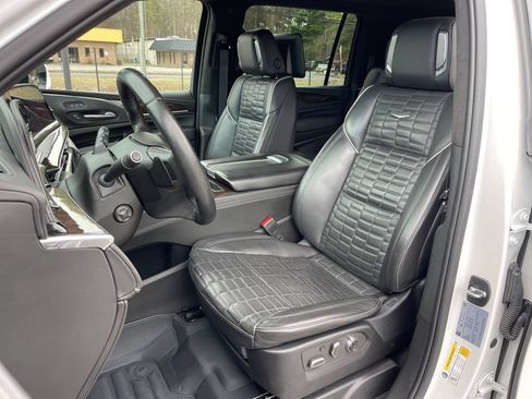 Used 2023 Cadillac Escalade ESV Sport Platinum AWD/4WD image 20