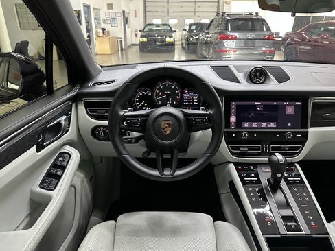 Used 2024 Porsche Macan S AWD/4WD image 19