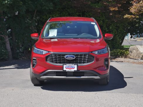 Certified 2024 Ford Escape SE FWD image 30