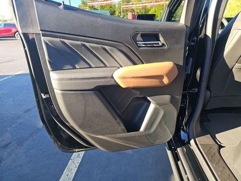 Used 2025 GMC Canyon AT4 w/ Nightfall Edition image 16