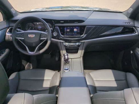 Used 2025 Cadillac XT6 Premium Luxury w/ LPO, Floor Liner Package FWD image 16