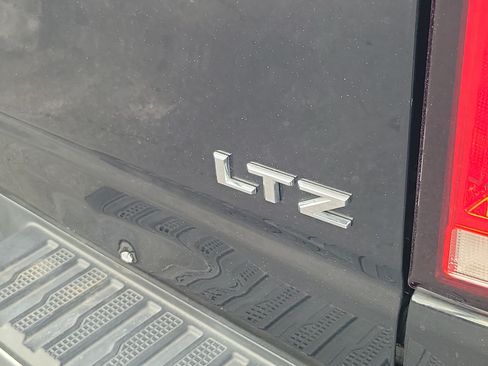 Used 2024 Chevrolet Silverado 2500 LTZ AWD/4WD image 5