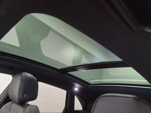 New 2026 Porsche Macan image 25