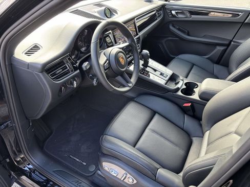 New 2026 Porsche Macan image 19