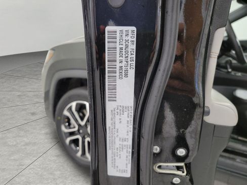 Used 2023 Jeep Compass Limited AWD/4WD image 27