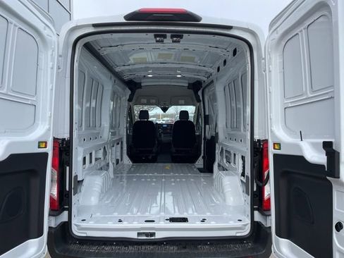 New 2025 Ford Transit 250 148 Medium Roof image 14