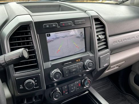 Used 2019 Ford F250 XLT w/ XLT Premium Package image 21