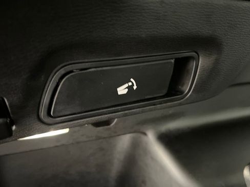 Used 2025 Mitsubishi Outlander SE image 33