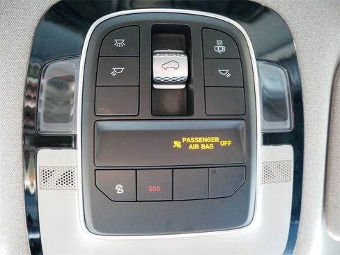 Used 2022 Hyundai Santa Fe Limited image 24