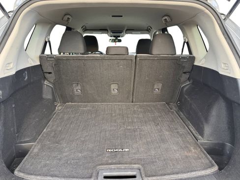 Used 2022 Nissan Rogue SV image 18
