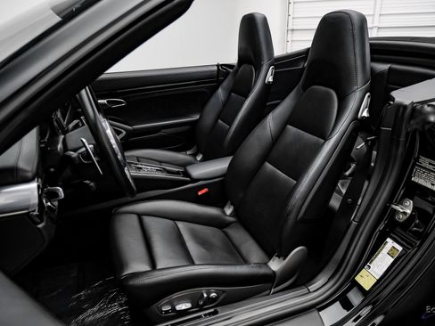 Used 2015 Porsche 911 Turbo image 44