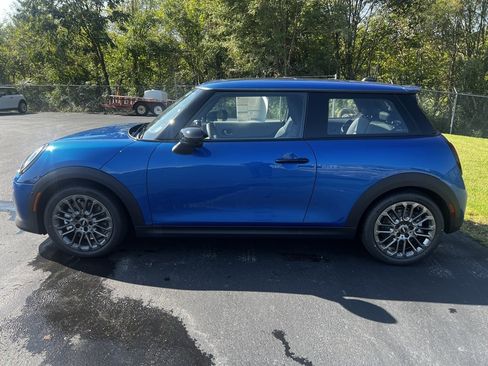 Certified 2025 MINI Cooper S image 8