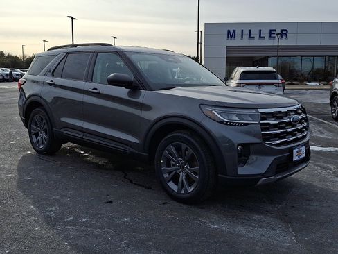 New 2026 Ford Explorer Active w/ Active Comfort Package AWD/4WD image 1