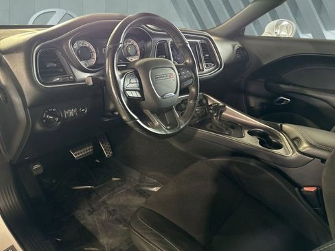 Used 2019 Dodge Challenger R/T Scat Pack w/ Shaker Package image 11