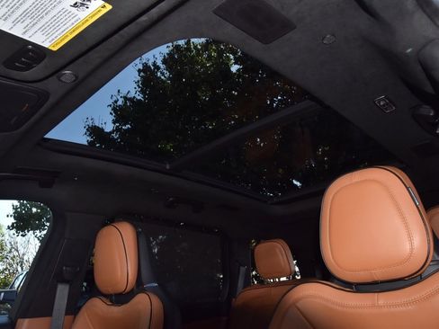 Certified 2022 Lincoln Aviator Black Label w/ Class IV Trailer Tow Package image 36